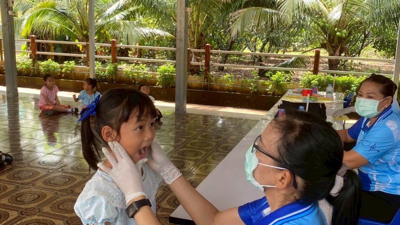 การตรวจสุขภาพนักเรียนระดับชั้นประถมศึกษาปีที่1- 5 และเจาะเลือดเพื่อตรวจภาวะโลหิตจาง ในระดับชั้นประถมศึกษาปีที่ 1